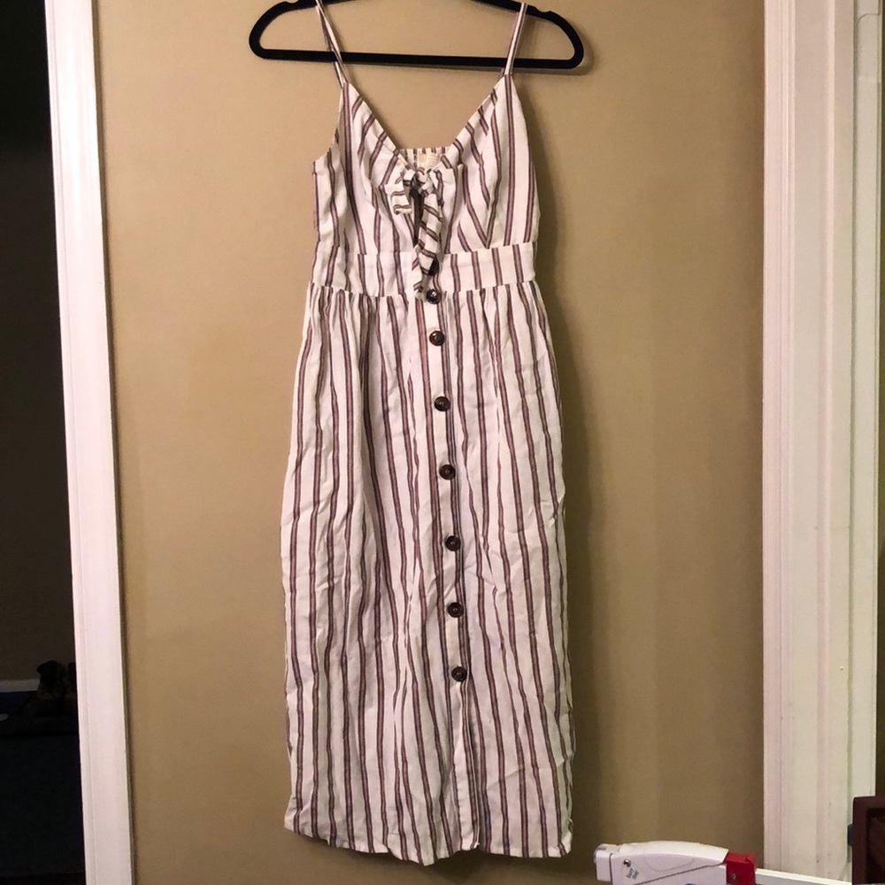 LIKE NEW front tie linen dress